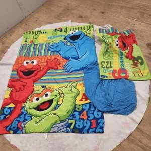 Sesame Street Toddler Bed Bedding, Cute Characters, Preloved ❤️💙💚